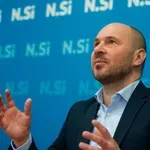 Ne zanima ga mnenje ljudi o 20-milijardni naložbi, hoče pa referendum o burkah
