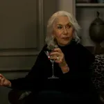 Zašto Helen Miren stalno nosi istu ogrlicu? 7 detalja zbog kojih ćete seriju „MobLand“ gledati drugim očima