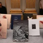 En Karson je nova dobitnica Nobelove nagrade za književnost: 5 knjiga koje najbolje otkrivaju njen neobičan književni svet