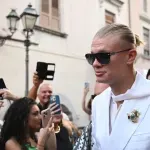 Na reviji Dolce&Gabbana na Siciliji gosti nisu mogli da skinu pogled s prelepe devojke Erlinga Holanda