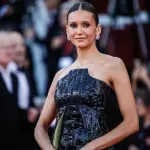Nina Dobrev već 17 godina koristi jedan isti puder zbog kog joj ten uvek izgleda besprekorno