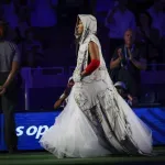 Naomi Osaka na US Openu odala počast NBA legendi - i napravila modni spektakl