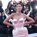 Victoria’s Secret joj nije dao krila, pa ih je Bjanka Balti sama donela u Veneciju