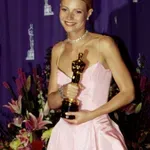 Šta se zaista krilo iza kultne haljine Gvinet Paltrou sa dodele Oskara 1999. i zašto je Ralf Loren bio razočaran