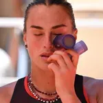 Svi se pitaju koji beauty aksesoar je Arina Sabalenka koristila tokom meča na Rolan Garosu